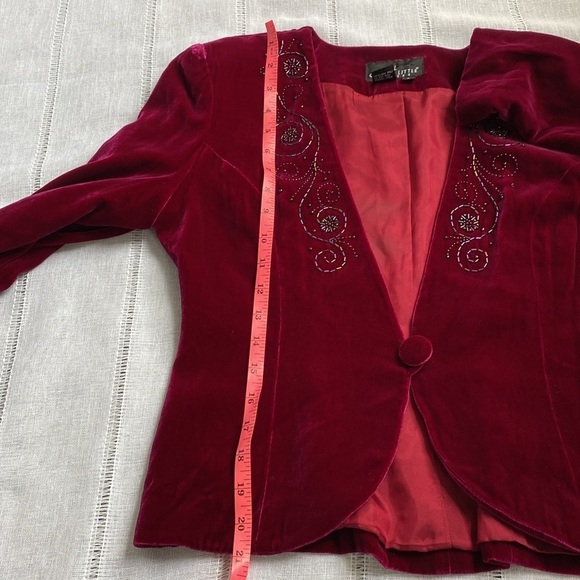 Carole Little Petites velvet jacket with beaded detailing. - Picture 14 of 14